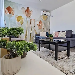 Amphora Luxury With Free Private Parking And Cozy Balcony Апартаменты
